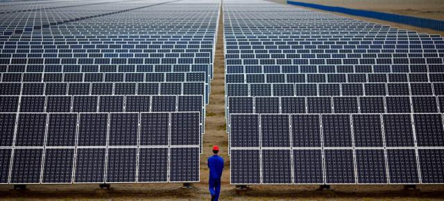 China scumpește panourile solare: impact global asupra energiei verzi