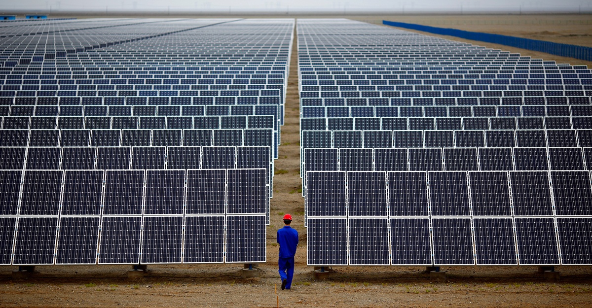 China scumpește panourile solare: impact global asupra energiei verzi