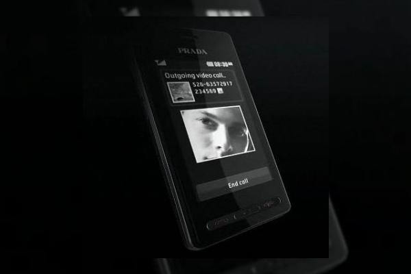LG Prada II KF900 soseste in Europa cu un ceas Bluetooth