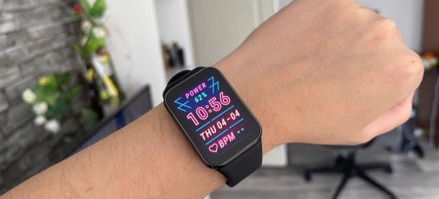 Xiaomi Smart Band 8 Pro Review: brăţară cu ecran mai mare decât un ceas, acum şi cu nişte curele mai chic (Video)