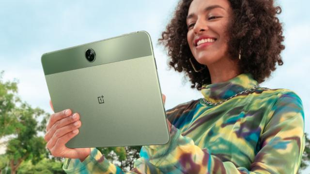 <b>Tableta OnePlus Pad Go sosește în Europa pe 23 aprilie, alături de o nouă versiune a smartwatch-ului OnePlus Watch 2</b>OnePlus are momentan în portofoliu doar două tablete. Prima lansată ar fi OnePlus Pad, model flagship ce debuta anul trecut în această perioadă. Ulterior a sosit în China OnePlus Pad Go, o variantă ceva mai accesibilă, midrange, dar destul de interesantă
