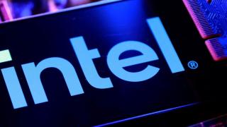 Google comandă milioane de cipuri de la Intel, iar NVIDIA testează tehnologia companiei pe fondul presiunilor tot mai mari asupra TSMC
