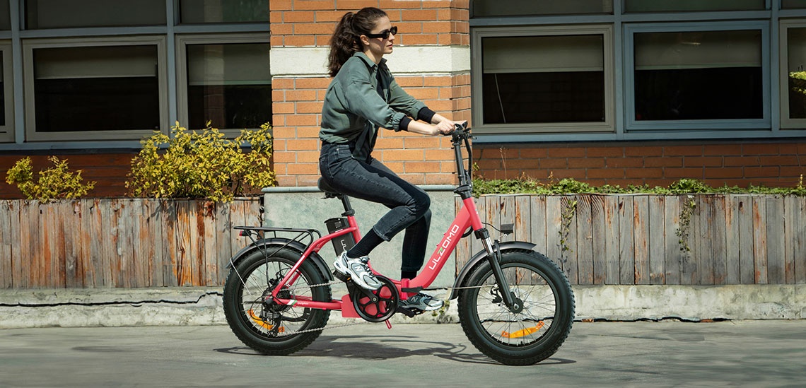 Turul Magazinelor #1606: Laptop cu RTX 5050 cu reducere de 200 lei AZI, telefon TANC şi bicicletă electrică pliabilă de top