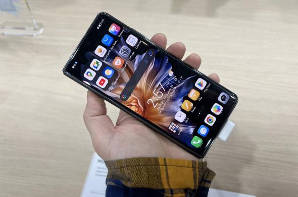 Honor Magic Vs - Fotografii hands-on MWC 2023: Photo 27.02.2023, 14 57 12.jpg