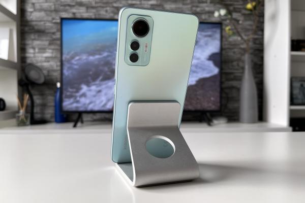 Xiaomi 12 Lite: Hardware cu upgrade de ecran, camera principală, dar şi unele downgrade-uri