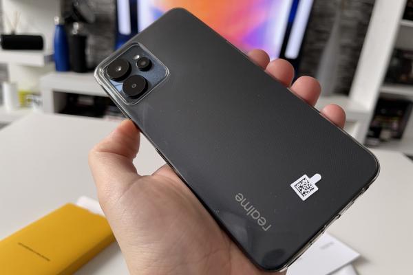 realme 9i 5G: Acustica pe care istoria nu o va reţine, speakerul sună "spart"