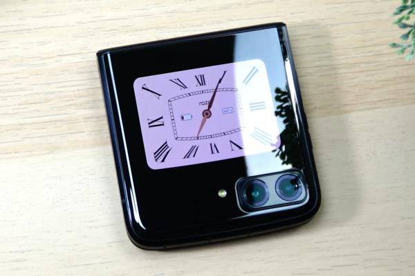 Motorola RAZR 2022: Camera stă bine la detalii şi stabilizare, are unele sincope de midrange