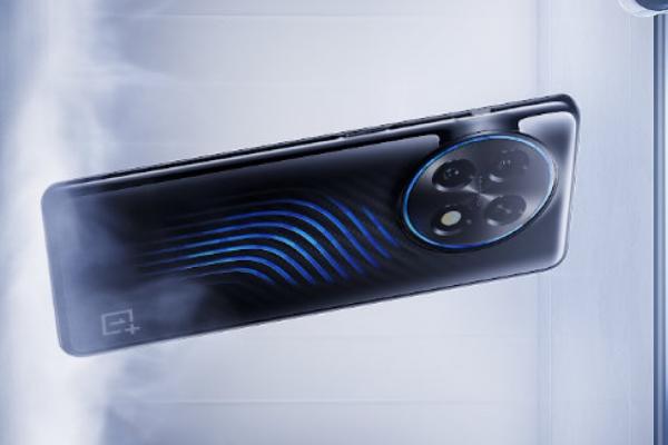 MWC 2023: OnePlus 11 Concept este primul telefon cu răcire pe lichid, cu tehnologie Active CryoFlux