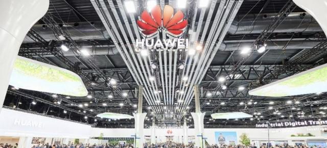 MWC 2023: Huawei aduce o "oază de tehnologie" în Barcelona cu tema "GHIDUL pentru lumea inteligentă"