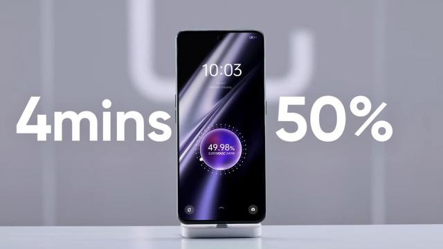 <b>realme GT3 se încarcă în sub 10 minute de la 1 la 100%, prin intermediul încărcătorului de 240W (Video)</b>realme urmează să anunțe un nou smartphone curând, în cadrul târgului tehnologic MWC 2023. realme GT3 vine pe 28 februarie și va beneficia de încărcare fulger, la 240W pe fir. Este de fapt o variantă rebranduită a lui realme GT Neo5, lansat recent