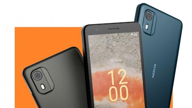 <b>Nokia C02 sosește cu dotări de buget și rulează Android 12 Go; Are muchii ca pe vremuri</b>Deși mai avem câteva zile de așteptare până ce târgul de tehnologie Mobile World Congress 2023 din Barcelona își va deschide oficial porțile, începem să vedem lansări din domeniu. Astăzi îl descoperim pe Nokia C02, un telefon ce pare rămas