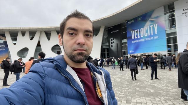 <b>MWC 2023: Ziua 2 - noi evenimente pe listă, Allview, interviu Samsung și handson-uri cu Nubia Red Magic 8 </b>Târgul de tehnologie Mobile World Congress 2023 din Barcelona continuă, iar astăzi în a 2-a zi, colegul nostru Alex, se află din nou printre standurile complexului Fira Gran Via și ne dezvăluie care este programul

