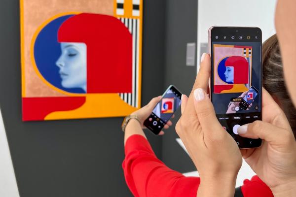 OPPO Reno7 Lite 5G, telefonul oficial Art Safari, obține imagini spectaculoase tip portret sub îndrumarea unui fotograf de lifestyle