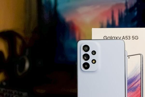Samsung Galaxy A53 design și construcție