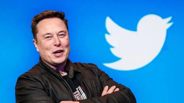 <b>Elon Musk vrea să renunţe la preluarea Twitter după un caz de "încălcare a termenilor" tranzacţiei</b>Elon Musk este extrem de nemulţumit de modul în care evoluează tranzacţia prin care ar urma să preia Twitter. Miliardarul american a acuzat Twitter că îi blochează accesul la datele despre conturile false şi spam de pe platformă. Musk ameninţă 