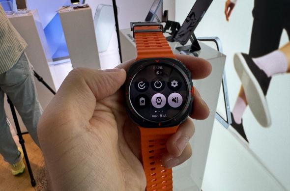 Samsung Galaxy Watch Ultra - Fotografii hands-on: Samsung-Galaxy-Watch-Ultra_005.jpg