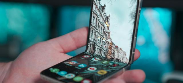 Xiaomi Mix Flip apare în GeekBench cu procesor Snapdragon 8 Gen3; Ce ne mai rezervă rivalul lui Galaxy Z Flip6?