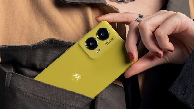 <b>Preț și disponibilitate Motorola moto G85 în România</b>Deși echivalentul său din China numit Motorola S50 Neo a avut parte de un eveniment de lansare, nu același lucru se poate spune despre varianta globală cunoscută drept Moto G85 care apare direct la vânzare, fără vreun anunț oficial