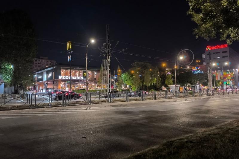 Motorola RAZR 50 - Mostre Foto (seara): Motorola-RAZR-50-Noapte_023.jpg