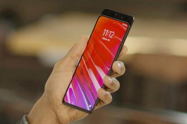 Lenovo Z5 Pro este primul smartphone mid-range cu mecanism slider; Are procesor Snapdragon 710