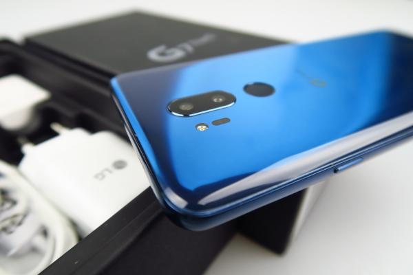 LG G7 ThinQ - Unboxing