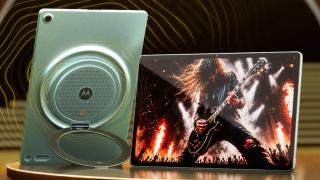 Tableta Moto Pad 70 Groove nu sună deloc rău, cu ecran de 12.1 inch, kickstand și 9 difuzoare JBL la bord