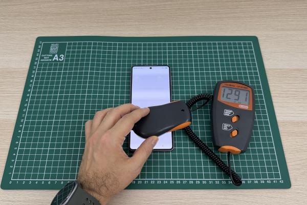 Samsung Galaxy Z Flip8 - Setări ecran, luminozitate