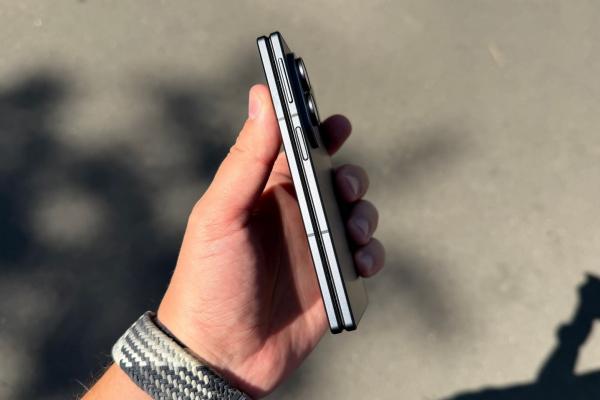 Samsung Galaxy Z Fold8 - Fotografii Hands-On