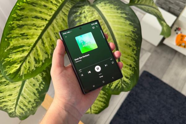 Samsung Galaxy Z Fold8: Sunet echilibrat milimetric, volum generos și o claritate de invidiat