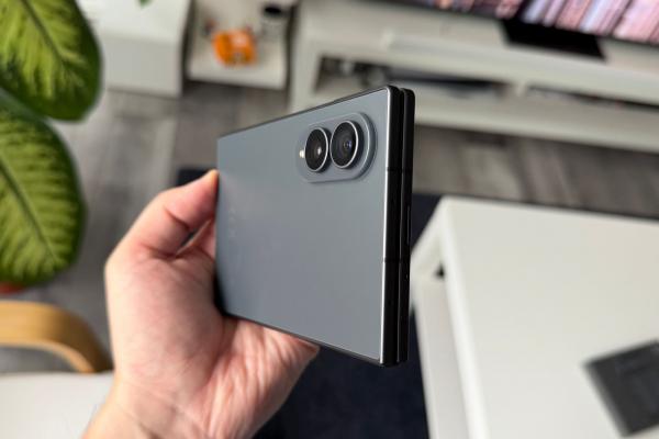 Samsung Galaxy Z Fold8: Conectivitate fără compromisuri, viteze mari și Bluetooth 6.0