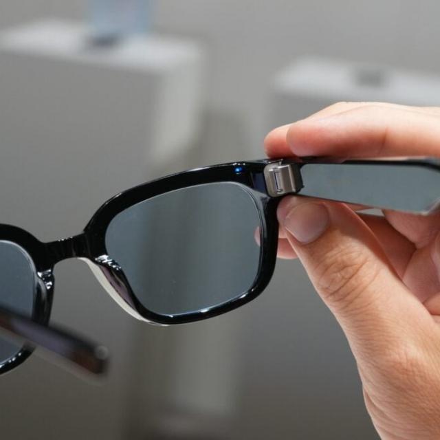 Samsung integrează măsuri de confidențialitate în noii ochelari inteligenți