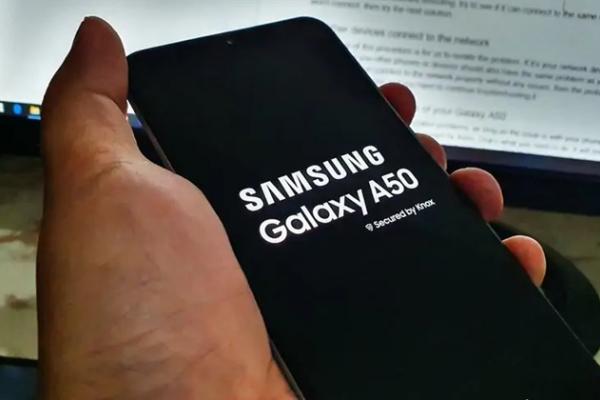 Câteva modele de telefoane Samsung din seriile A și M se restartează inexplicabil; Care ar fi cauza?