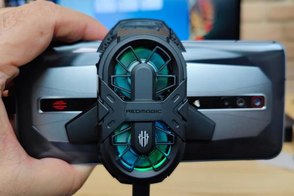 nubia RedMagic 6 Pro: Benchmark-uri de top 5, un pachet future proof cu temperaturi ce trebuie strunite