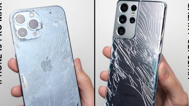 <b>Cât de rezistent este iPhone 13 Pro Max? Iată un drop test în comparație cu Galaxy S21 Ultra!</b>Pe 14 septembrie debuta noua gamă iPhone 13, iar ca în fiecare an, modelele Pro se află în lumina reflectoarelor. Am văzut până acum câteva benchmark-uri, teste foto, dar și unul de autonomie. Acum a venit timpul să vedem cât de bine rezistă iPhone 13 Pro