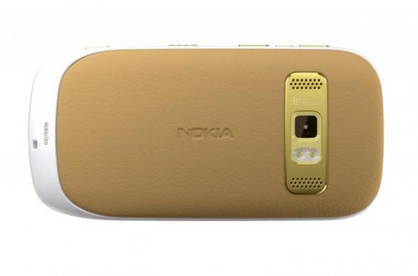 Nokia Oro: Symbian și aur de 18 carate, Într-un singur telefon (Video): 700_nokia_oro_white_5.jpg