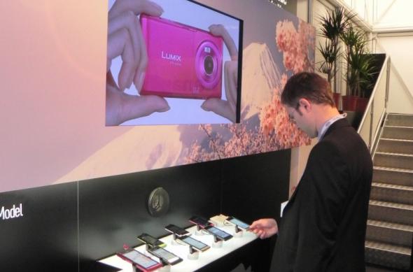 MWC 2012 și premiile revin: Standul Panasonic din Barcelona - telefoane rezistente la apă, tehnologie eco și noi cadouri pentru voi (Video): dscn0880.jpg