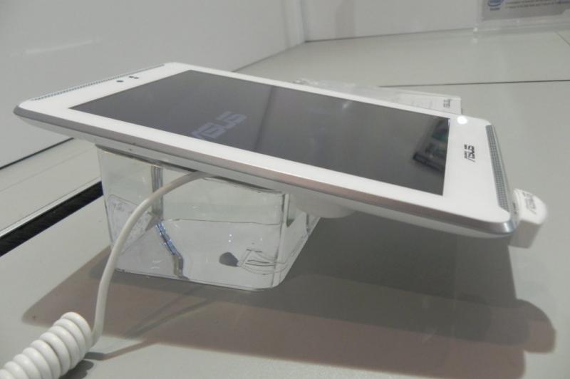 ASUS FonePad 7 LTE hands on preview: același FonePad accesibil, acum cu versiuni LTE și dual SIM (Retro MWC 2014 - Video): dscn5079jpg.jpg