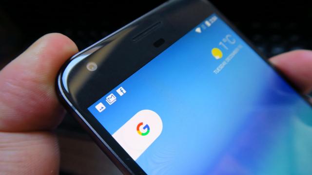 <b>Google Pixel XL: Benchmarkuri neimpresionante, la pereche cu o experiență de utilizare fantastică</b>Nu trebuie să intrăm absolut deloc în panică atunci când vedem un telefon nou şi cu dotări de calitate care obţine rezultate bizar de mici în benchmarkuri. Se întâmplă uneori că benchmarkurile să nu fie bine optimizate pentru un OS/telefon prea nou.