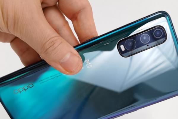 Oppo Find X2 Unboxing: smartphone cu ecran Quad HD și refresh rate de 120 Hz, dotări impresionante pentru un telefon "non Pro"