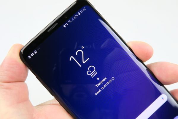 Samsung Galaxy S9+: Design premium, axat pe imersivitate şi surprinzător de comod