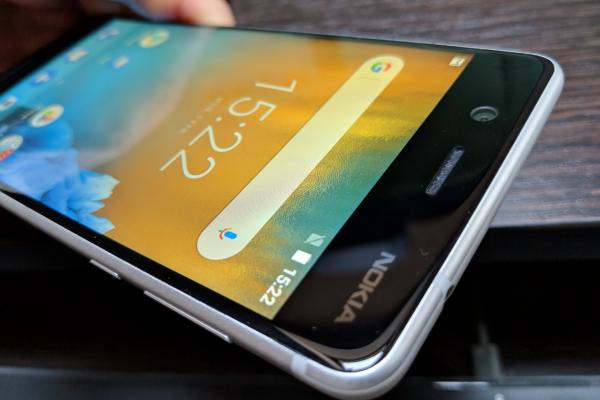Nokia 5: Baterie excelentă pentru preţul cerut