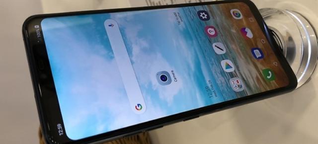 LG G7 va sosi cu o funcție software ce va permite ascunderea decupajului din ecran