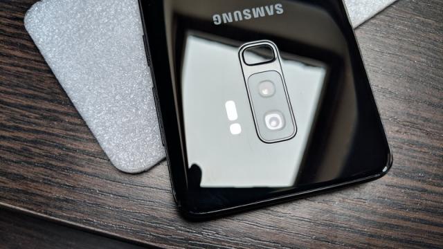 <b>Mobicast #211: Podcast/Videocast Mobilissimo.ro despre lansare Huawei P20 Lite timpurie, Galaxy S9+ recenzie finalizată şi preview Far Cry 5</b>A mai trecut o săptămână şi iată-ne cu ceva întârziere şi cu Mobicast 211. Podcastul şi videocastul săptămânal sare direct la versiunea 211, pentru că din lipsă de timp nu am reuşit să înregistrez video pentru Mobicast 210. Vă rămân dator cu el pe..