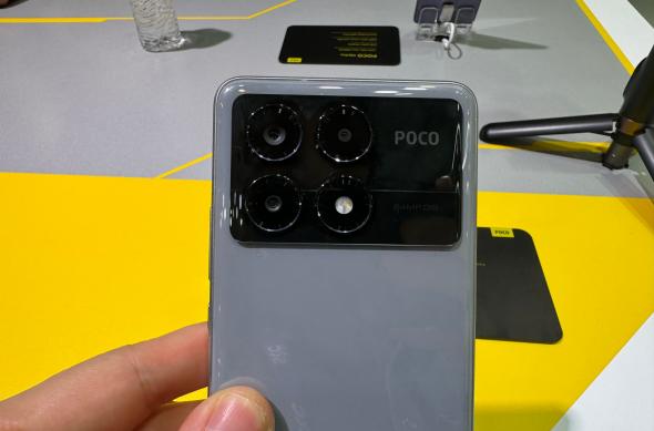 POCO X6 Pro - Fotografii: POCO-X6-Pro_002.jpg
