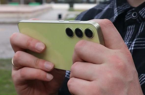 Samsung Galaxy A55 - leak foto: Samsung-Galaxy-A55 (1).jpg