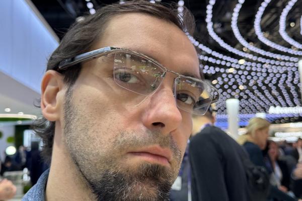 MWC 2024: Încercăm HUAWEI Eyewear 2, ochelari smart cu lentile Zeiss și speakere (Video)