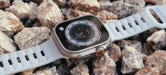 Va primi noul Apple Watch Ultra display microLED? Apple ar fi anulat comanda de panouri din cauza costurilor mari de producție