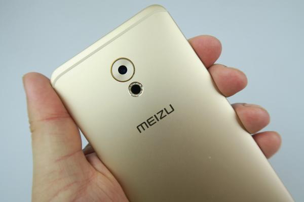 Meizu Pro 6 Plus: Cameră bună pentru concerte, cu microfon de calitate, dar culori cam reci