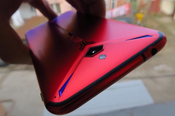 ZTE Nubia Red Magic 3S: Hardware de flagship 2019+ completat de extra-uri de gaming
