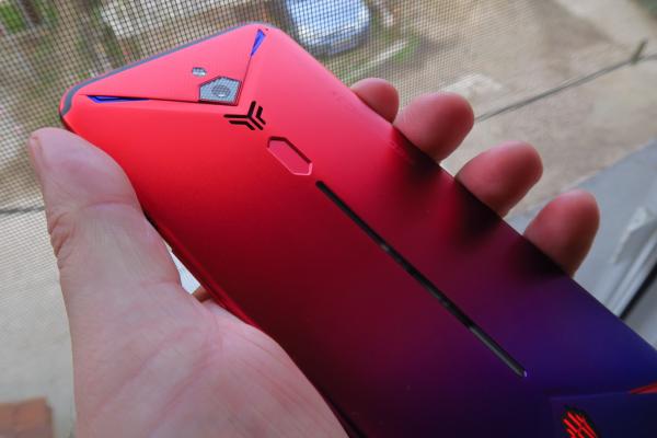 ZTE Nubia Red Magic 3S: Baterie cu autonomie suficientă pentru a te juca până te saturi